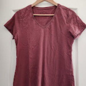 Pact Softspun V-Neck Tee | Medium | Dusty Rose Pink